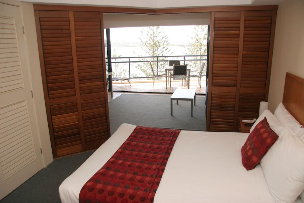 Ramada Resort By Wyndham Golden Beach Caloundra Exterior photo